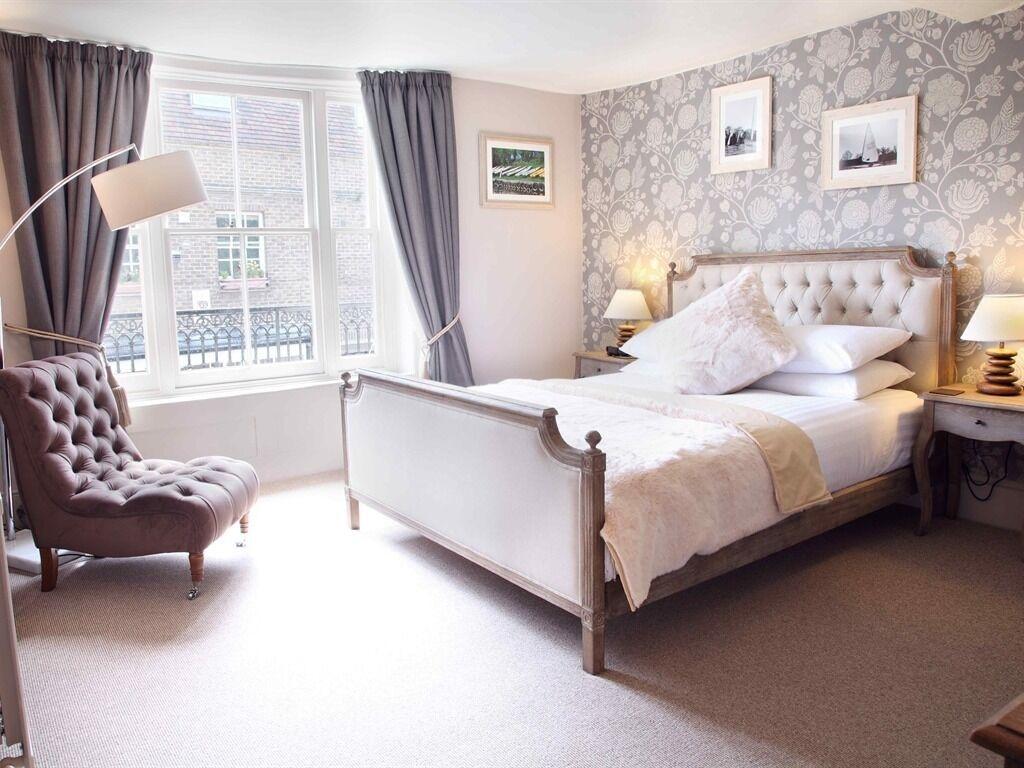 Flower Pot Hotel Sunbury-on-Thames Ngoại thất bức ảnh