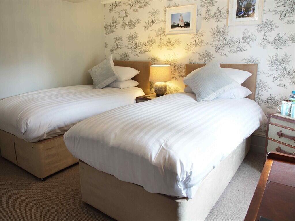 Flower Pot Hotel Sunbury-on-Thames Ngoại thất bức ảnh
