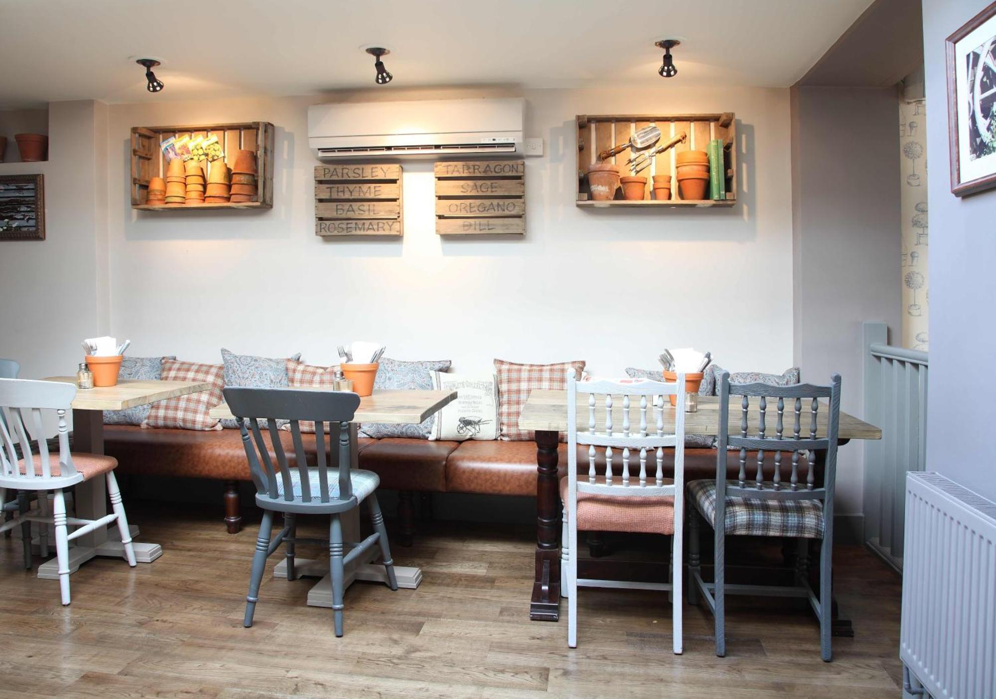 Flower Pot Hotel Sunbury-on-Thames Ngoại thất bức ảnh
