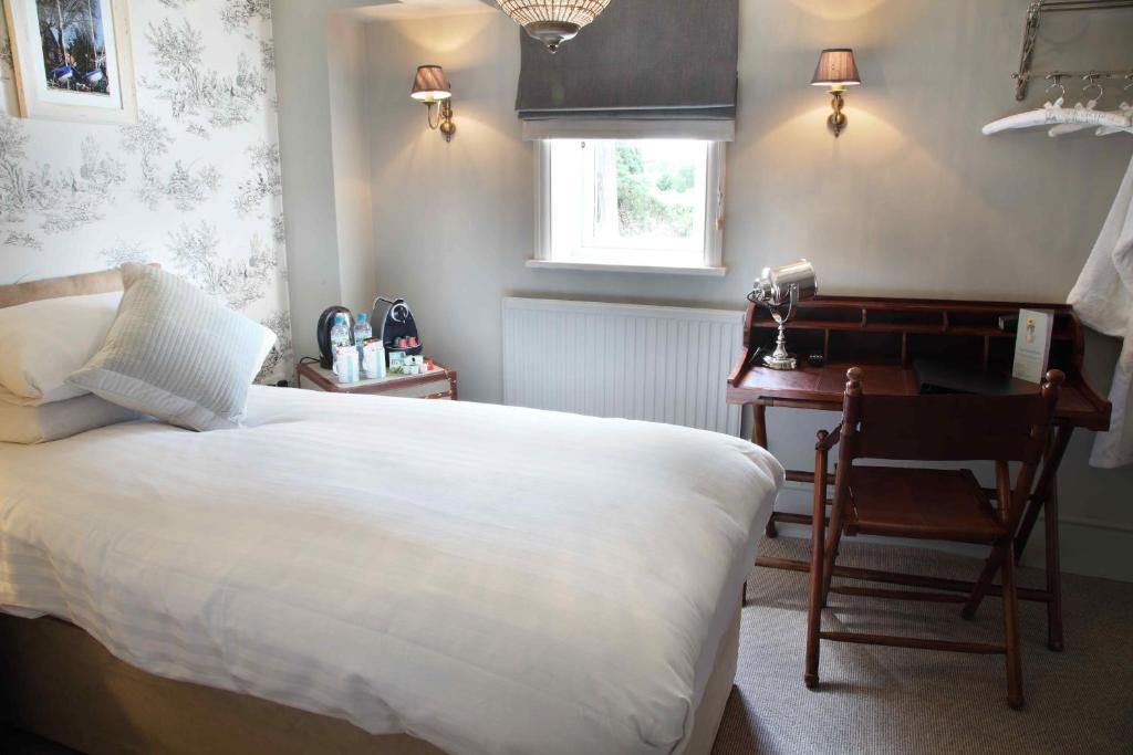 Flower Pot Hotel Sunbury-on-Thames Phòng bức ảnh